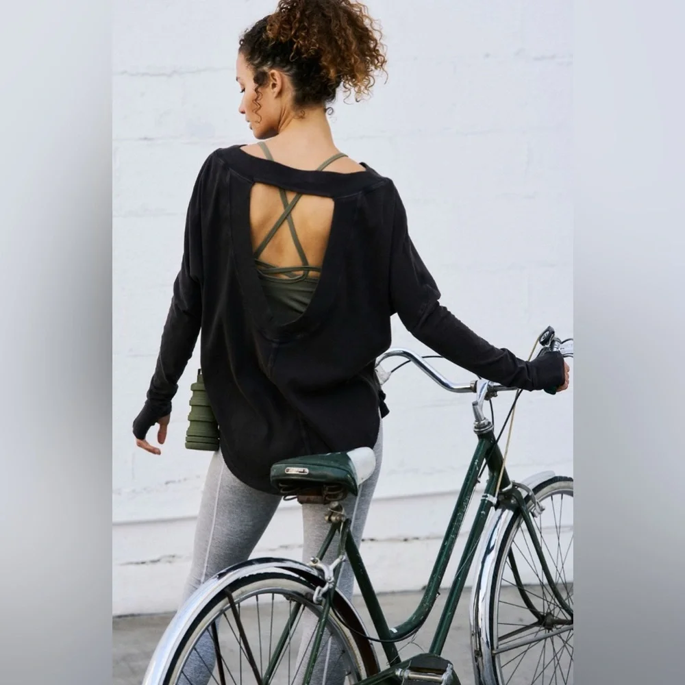 FP MOVEMENT by FREE PEOPLE Simply Layer TOP - Picture 1 of 3
